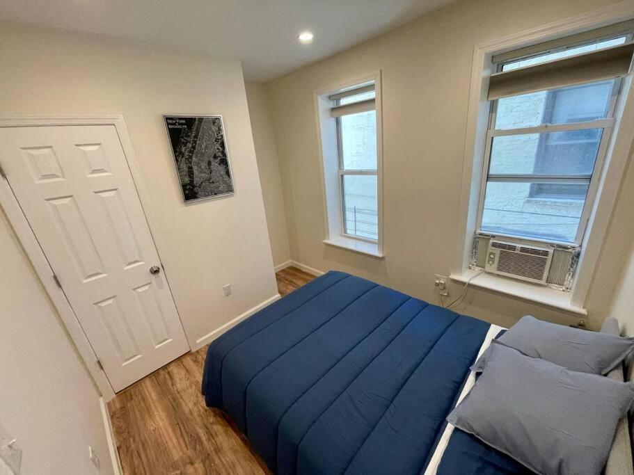 Amazing Ground Floor 2 Bedrooms In Nyc Subway Crossing The Street And One Station To Manhattan New York Buitenkant foto