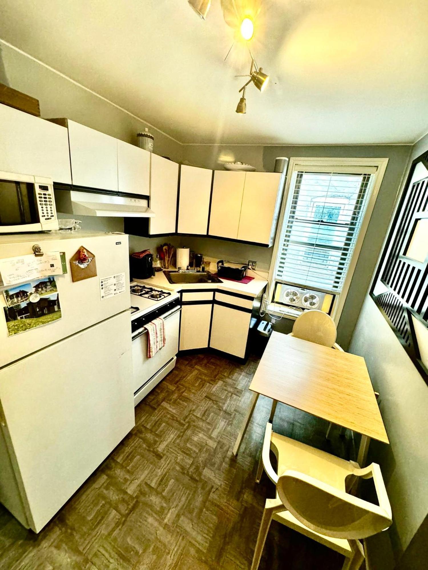 Amazing Ground Floor 2 Bedrooms In Nyc Subway Crossing The Street And One Station To Manhattan New York Buitenkant foto