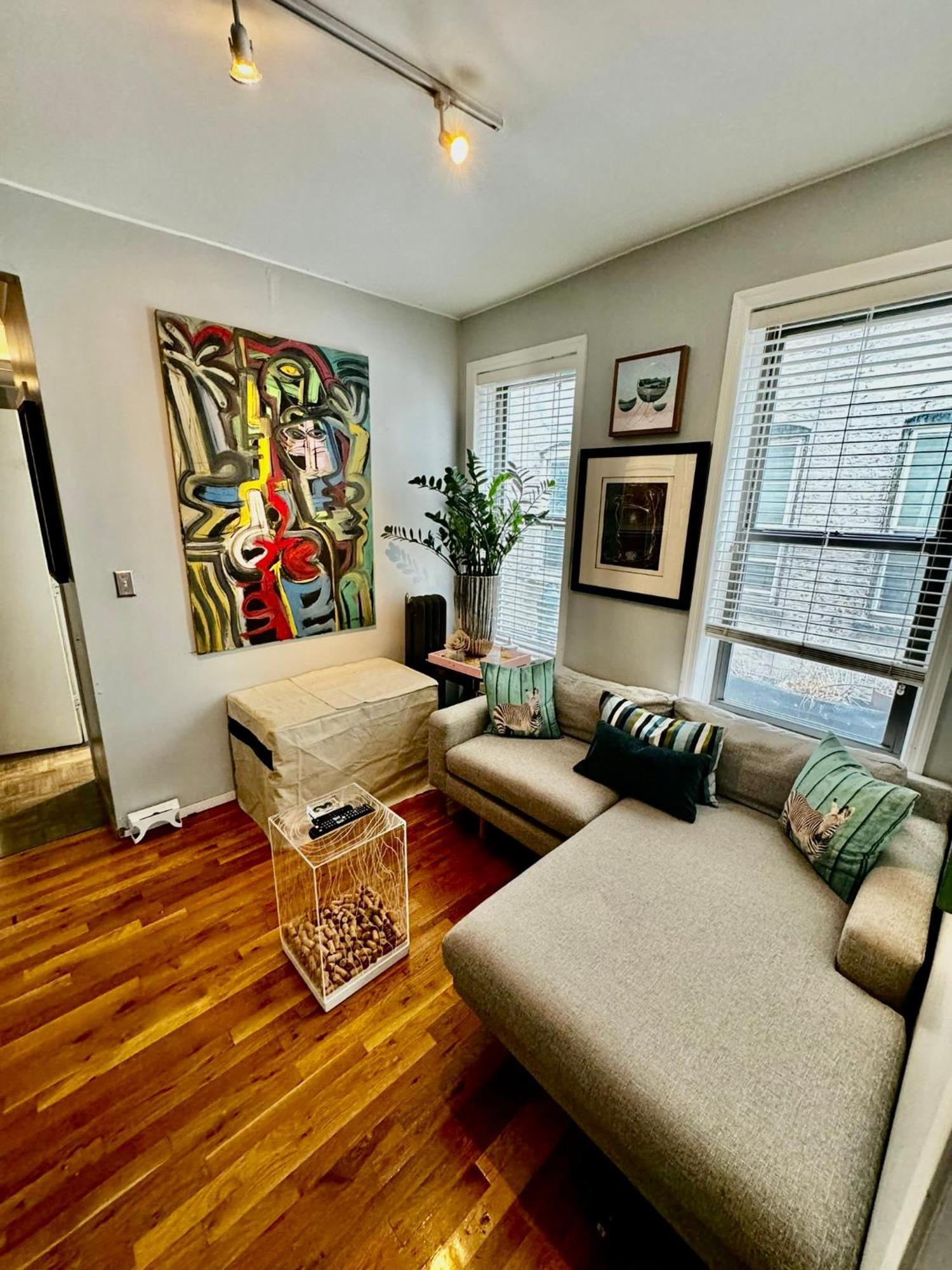 Amazing Ground Floor 2 Bedrooms In Nyc Subway Crossing The Street And One Station To Manhattan New York Buitenkant foto